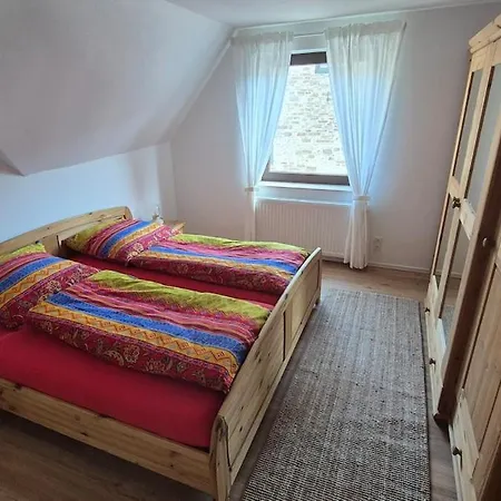 Im Moseltal Naehe Cochem * Müden