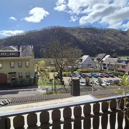 Im Moseltal Naehe Cochem